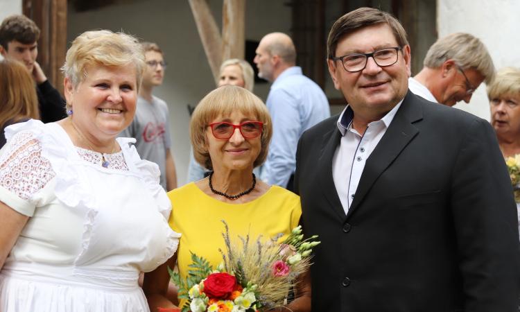 Obrázek k článku Pavel Hroch se zúčastnil dožínek v hoslovickém mlýně Obrázek k článku Pavel Hroch se zúčastnil dožínek v hoslovickém mlýně