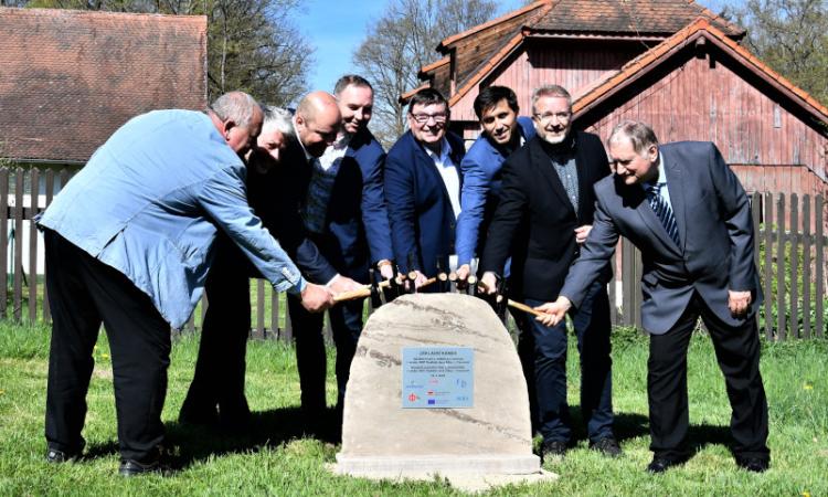 Obrázek k&nbsp;článku JAN ŽIŽKA DOSTANE K&nbsp;VÝROČÍ NÁVŠTĚVNICKÉ CENTRUM ZA 115 MILIONŮ