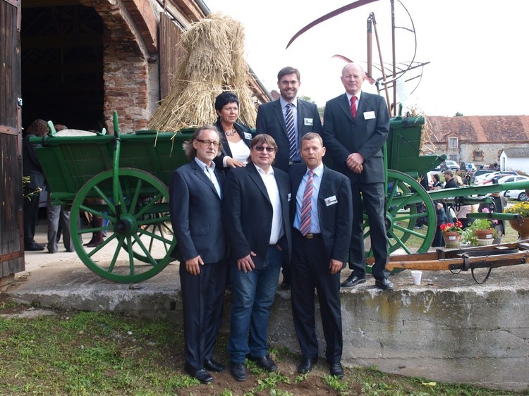 Obrázek k&nbsp;článku Řepice převzala ocenění Vesnice roku 2012